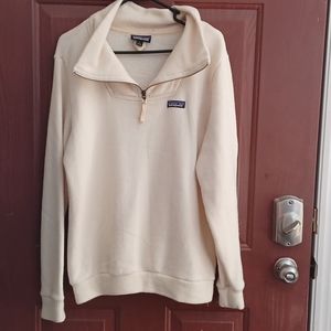 Super warm, very cozy Patagonia worn wear size large sweater.